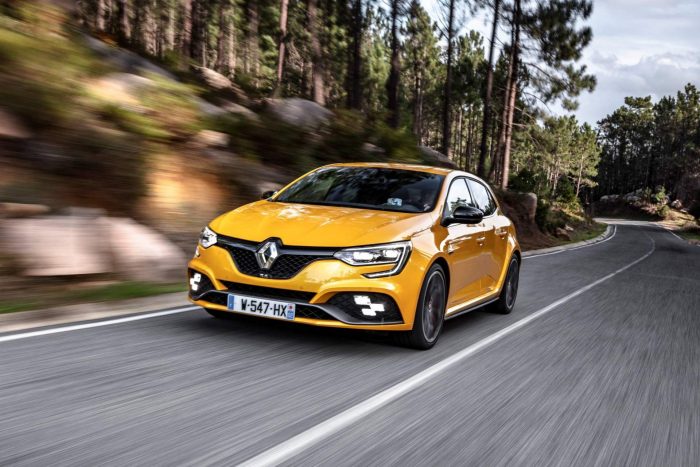 auto-magazin-srbija-2019-renault-megane-rs-trophy
