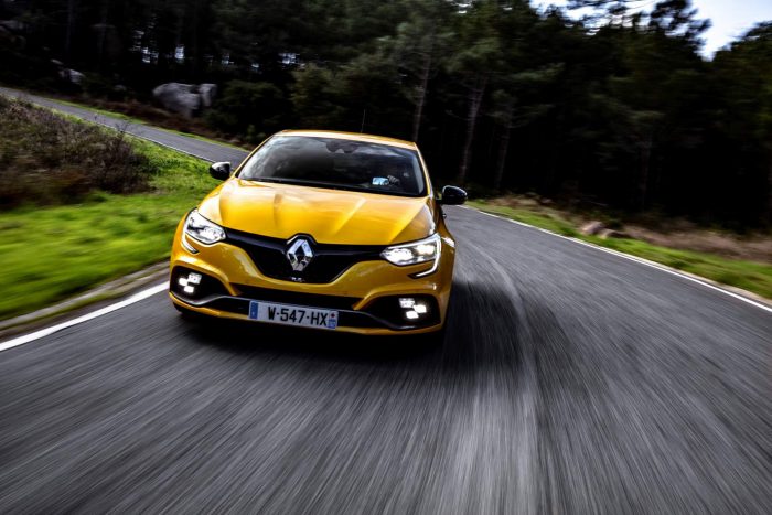 auto-magazin-srbija-2019-renault-megane-rs-trophy