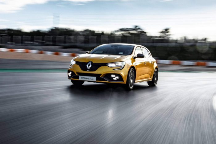 auto-magazin-srbija-2019-renault-megane-rs-trophy