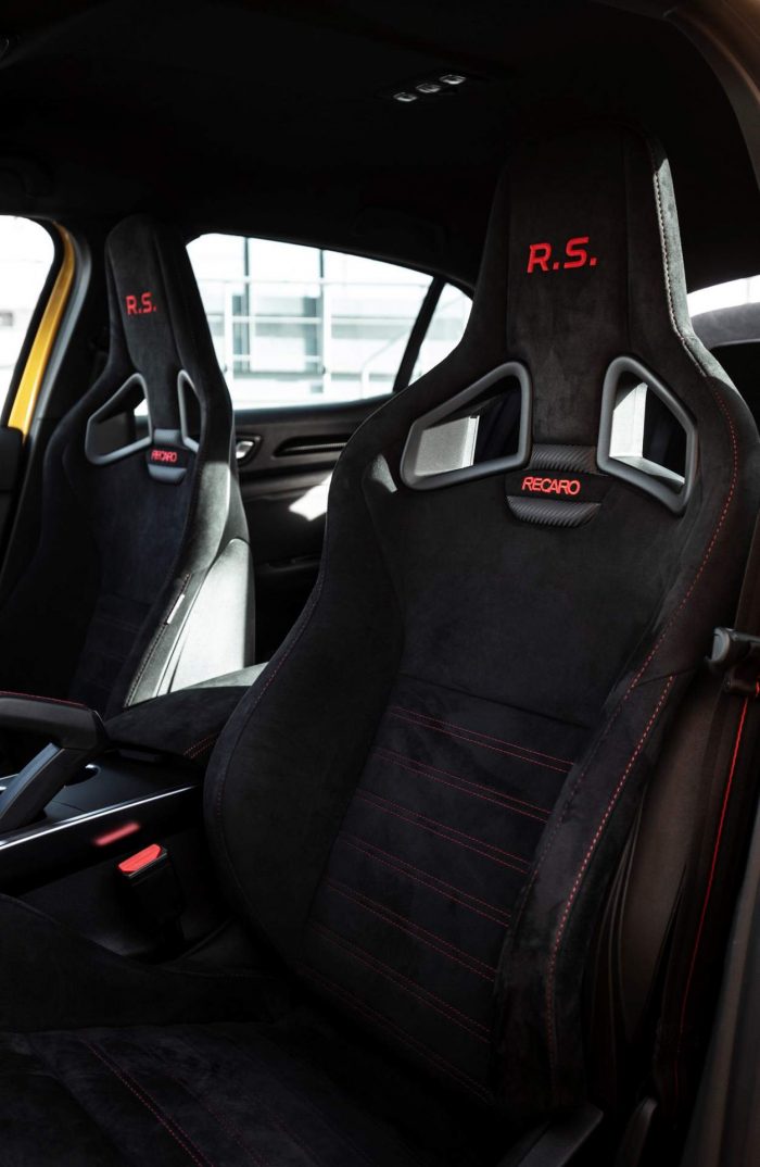 auto-magazin-srbija-2019-renault-megane-rs-trophy