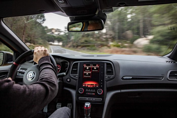 auto-magazin-srbija-2019-renault-megane-rs-trophy