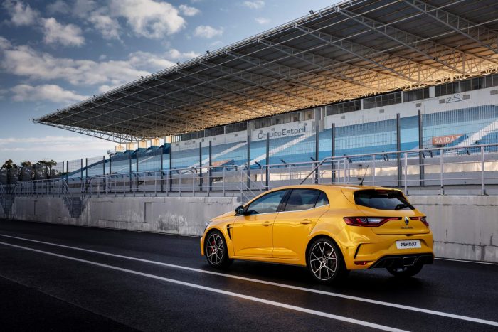 auto-magazin-srbija-2019-renault-megane-rs-trophy