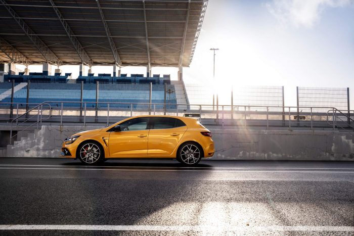 auto-magazin-srbija-2019-renault-megane-rs-trophy