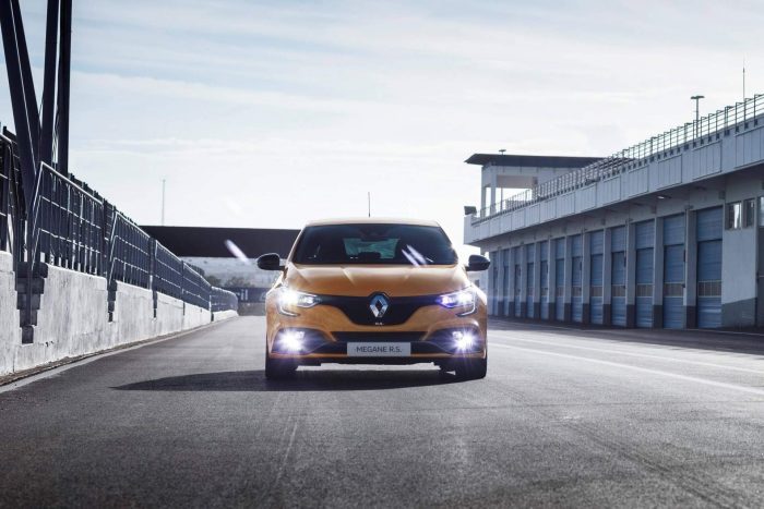 auto-magazin-srbija-2019-renault-megane-rs-trophy