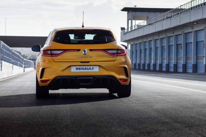 auto-magazin-srbija-2019-renault-megane-rs-trophy