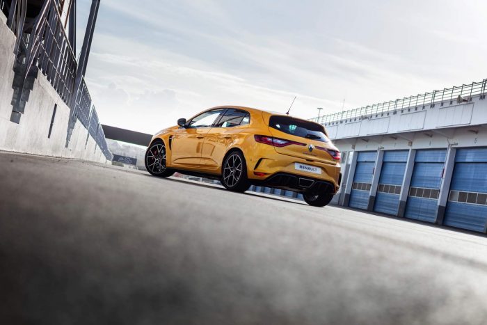 auto-magazin-srbija-2019-renault-megane-rs-trophy