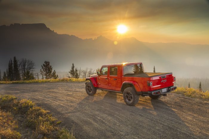 auto-magazin-srbija-2020-jeep-gladiator-truck
