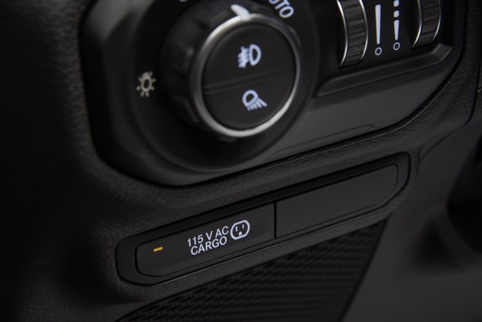 auto-magazin-srbija-2020-jeep-gladiator-truck