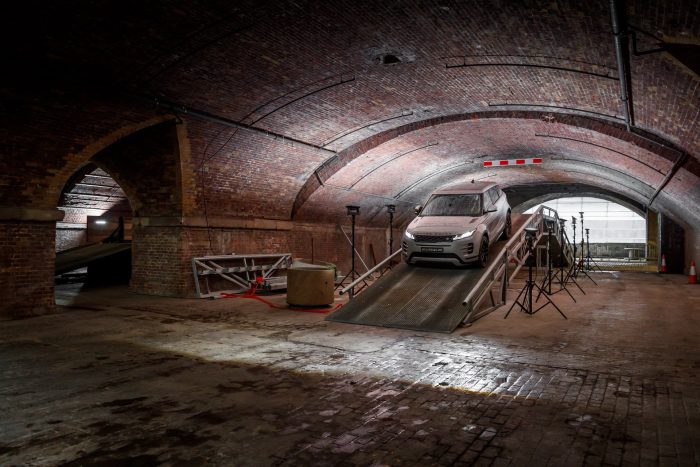 auto-magazin-srbija-2020-range-rover-evoque-ii