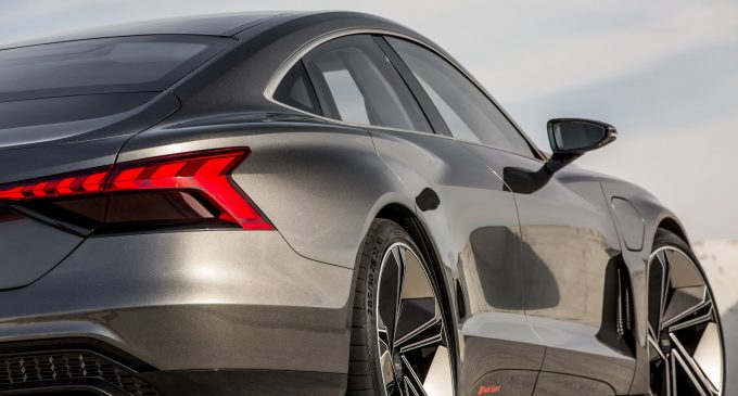 Audi e-tron GT Concept je pola Audi pola Porsche