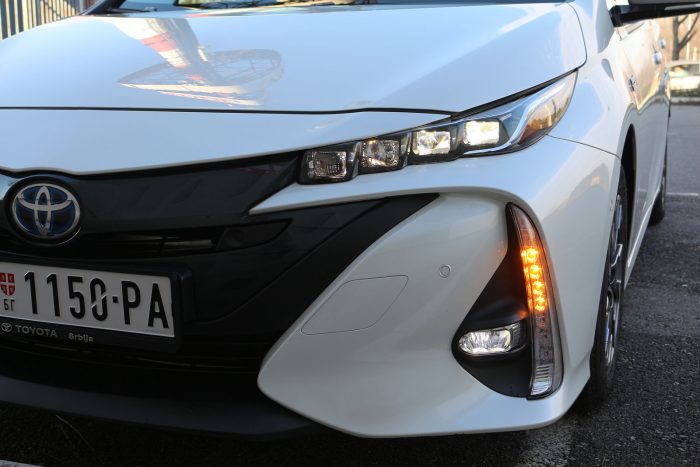 Auto magazin Srbija Test Toyota Prius Plug-In Hybrid Sol