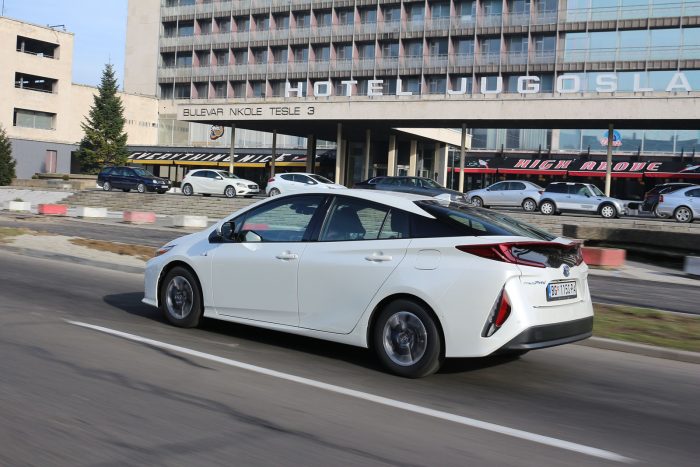 Auto magazin Srbija Test Toyota Prius Plug-In Hybrid Sol