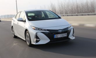 TEST: Toyota Prius Plug-In Hybrid Sol