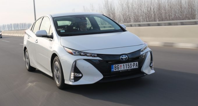 TEST: Toyota Prius Plug-In Hybrid Sol