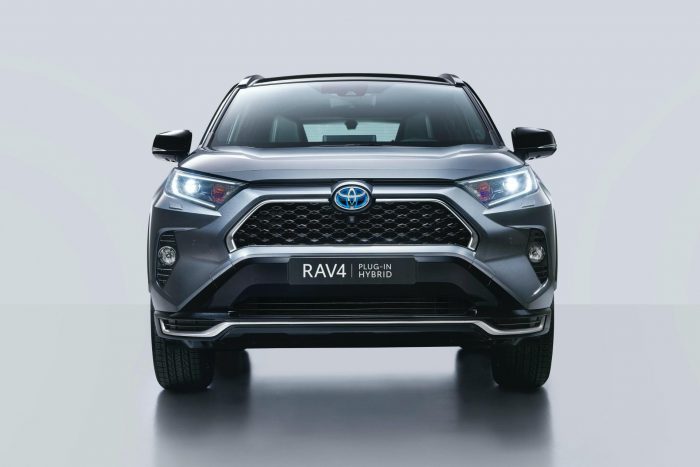 Auto-magazin-Srbija-2020-Toyota-RAV4-Plug-In-Hybrid