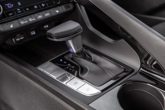 Auto-magazin-Srbija-2021-Hyundai-Elantra