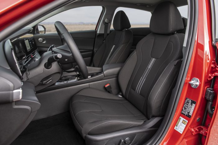Auto-magazin-Srbija-2021-Hyundai-Elantra