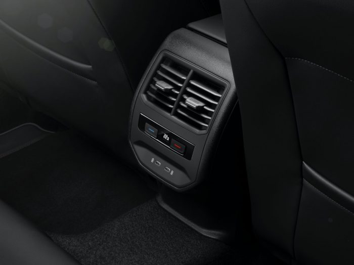 Auto-magazin-Srbija-2020-SEAT-Leon