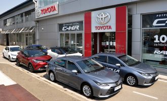 Toyota Srbija obezbedila šest vozila za prevoz zdravstvenih radnika