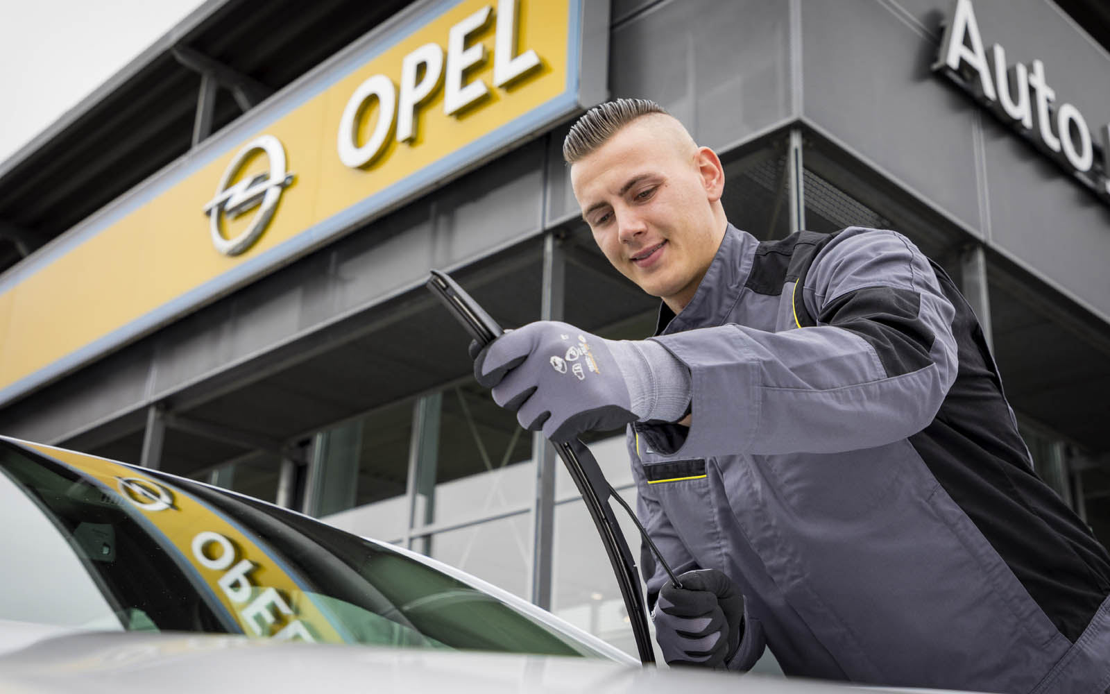 Opel prodavci i servisi rade skraćeno ali bez poteškoća
