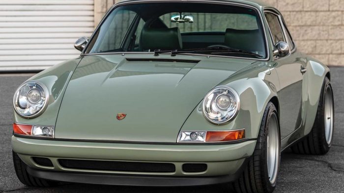 Auto-magazin-Srbija-singer-dolores-commission-porsche-911