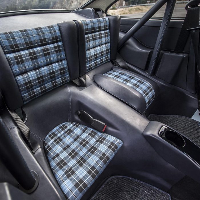 Auto-magazin-Srbija-singer-dolores-commission-porsche-911