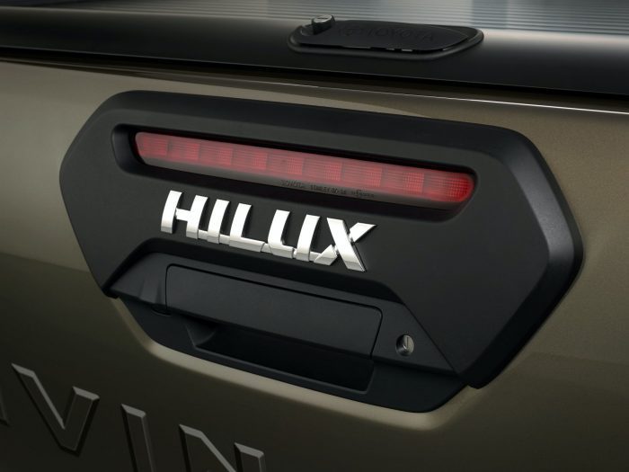 Auto-magazin-Srbija-2021-Toyota-Hilux