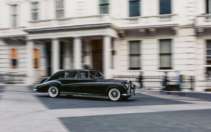 Auto-magazin-Srbija-Rolls-Royce-Phantom-V-electrified-by-Lunaz