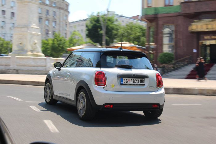 Auto magazin Srbija Test Mini Cooper SE