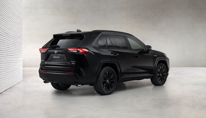 Auto magazin Srbija Toyota RAV4 Hybrid Black Edition