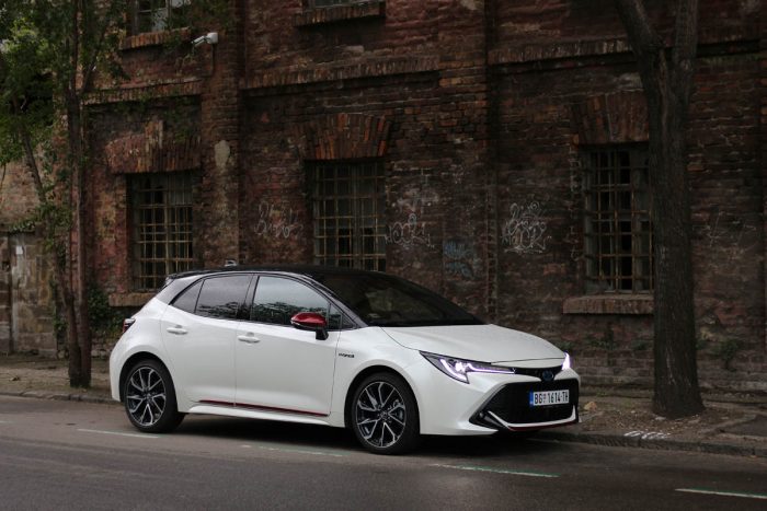 Auto magazin Srbija Test Toyota Corolla HB 1.8 Hybrid GR Sport