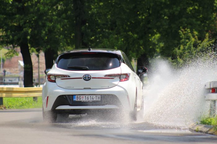 Auto magazin Srbija Test Toyota Corolla HB 1.8 Hybrid GR Sport
