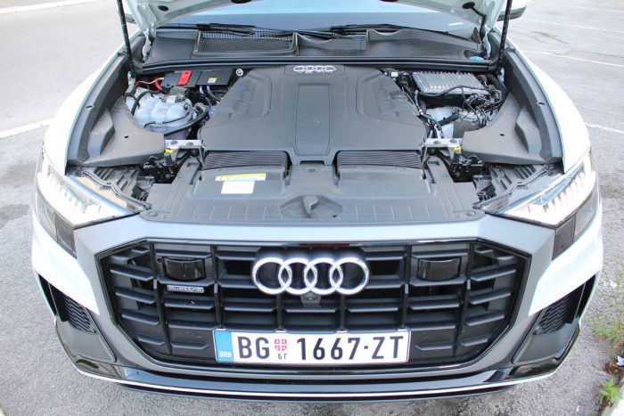 Auto magazin Srbija Test Audi Q8 50 TDI quattro