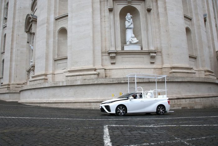 Toyota-Mirai-Popemobile