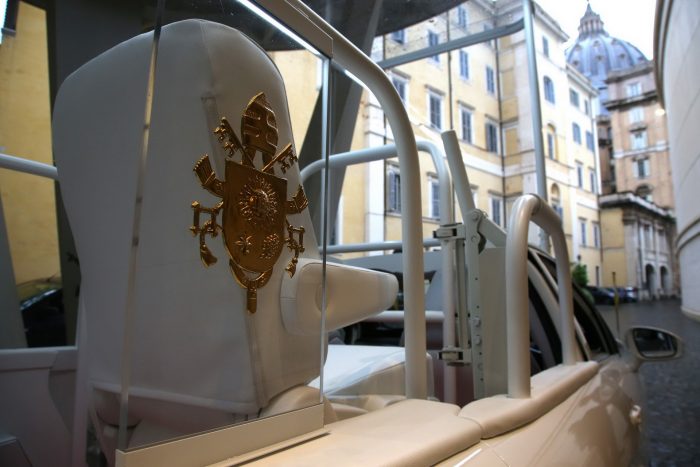 Toyota-Mirai-Popemobile
