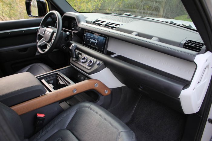 Auto magazin Srbija Test Land Rover Defender