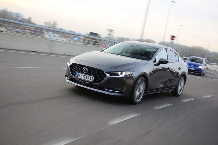 Mazda 3 Sedan Skyactiv-X180