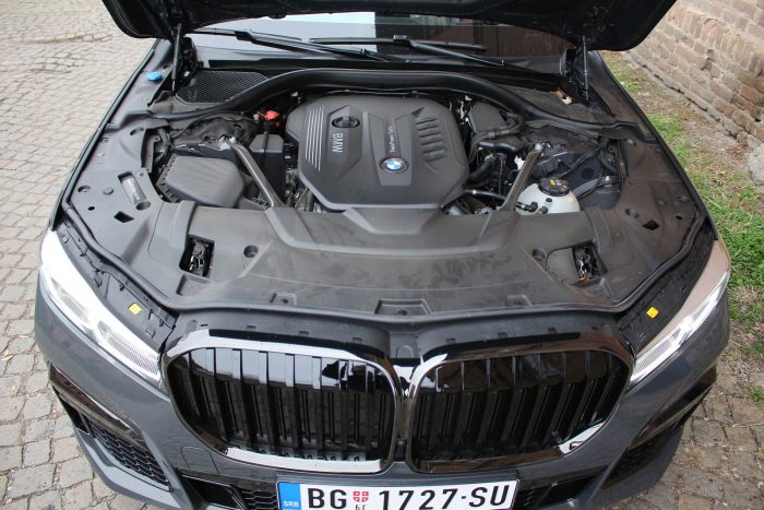 Auto magazin Srbija Test BMW 730d