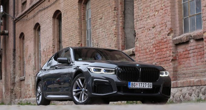 BMW će proizvesti poslednjih 12 primeraka M760i xDrive sa V12 motorom