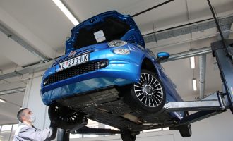 SUPER TEST: Fiat 500 BSG Hybrid Launch Edition 3. deo