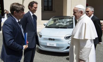 Stellantis delegacija posetila Vatikan