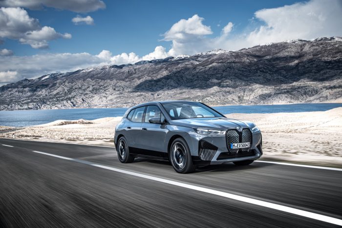 BMW iX