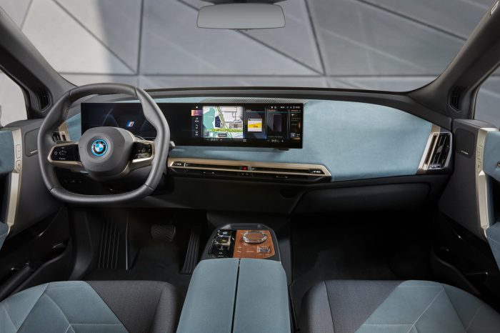 BMW iX