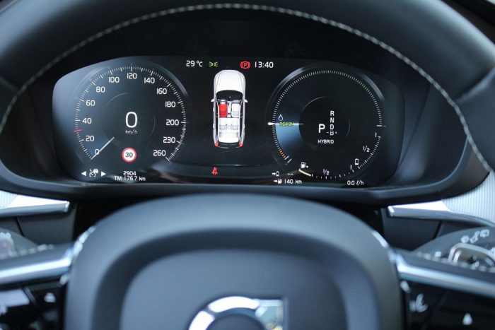 Volvo XC60 T8 Recharge AT8 AWD R-Design
