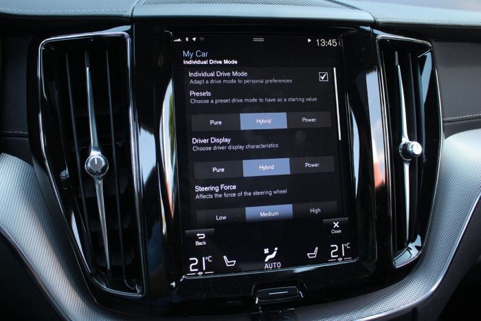 Volvo XC60 T8 Recharge AT8 AWD R-Design