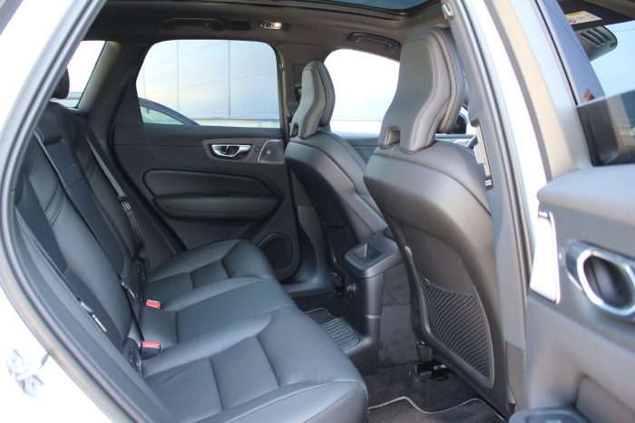 Volvo XC60 T8 Recharge AT8 AWD R-Design