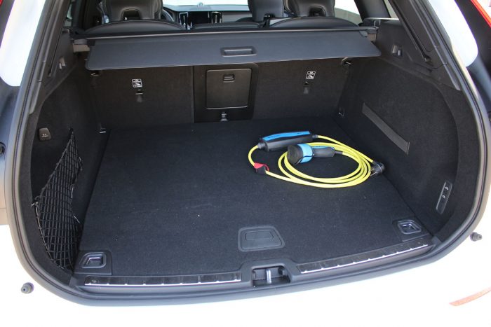 Volvo XC60 T8 Recharge AT8 AWD R-Design