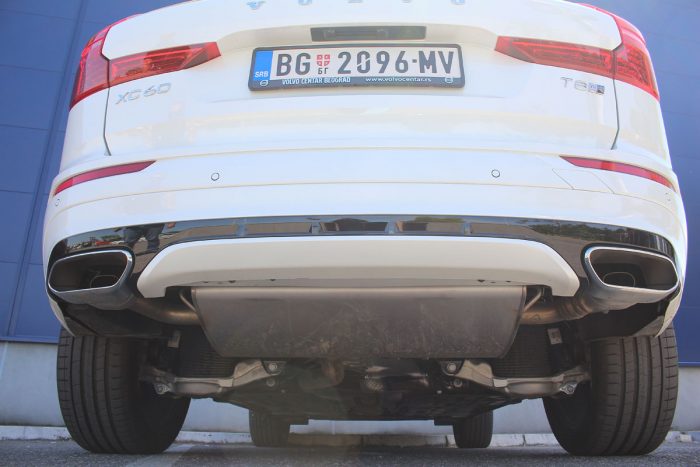 Volvo XC60 T8 Recharge AT8 AWD R-Design