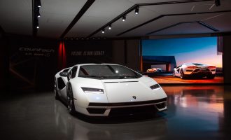 Pola veka kasnije stiže novi Lamborghini Countach