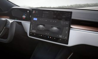 Tesla uvodi rotirajući displej